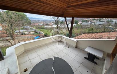 KARTEPE MAŞUKİYE SİTEİÇİ GÖL MANZARALI KİRALIK 5+1 BAHÇELİ VİLLA