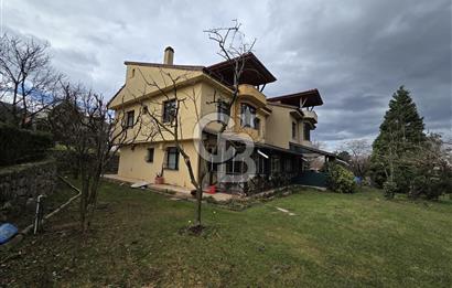 KARTEPE MAŞUKİYE SİTEİÇİ GÖL MANZARALI KİRALIK 5+1 BAHÇELİ VİLLA