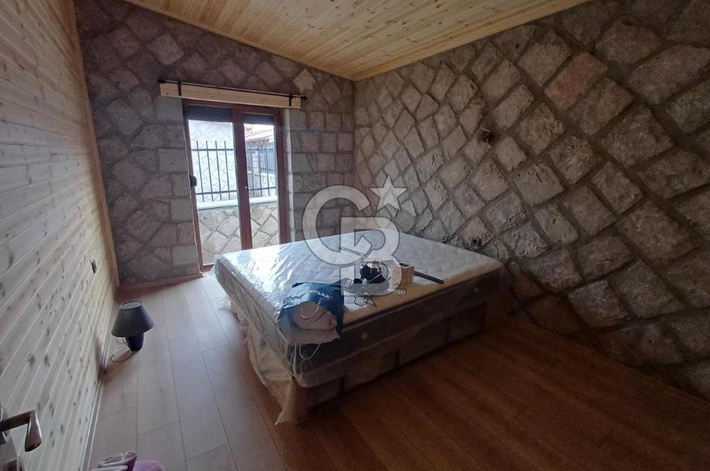 Sincan Temelli'de Site İçinde Satılık 2+1 Havuzlu Taş Villa