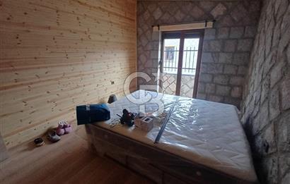 Sincan Temelli'de Site İçinde Satılık 2+1 Havuzlu Taş Villa