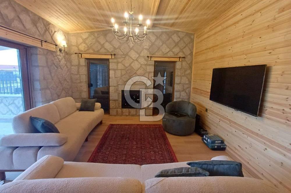 Sincan Temelli'de Site İçinde Satılık 2+1 Havuzlu Taş Villa