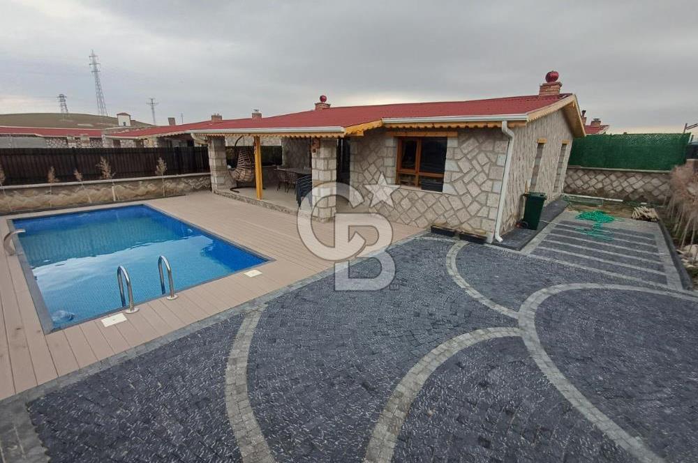 Sincan Temelli'de Site İçinde Satılık 2+1 Havuzlu Taş Villa