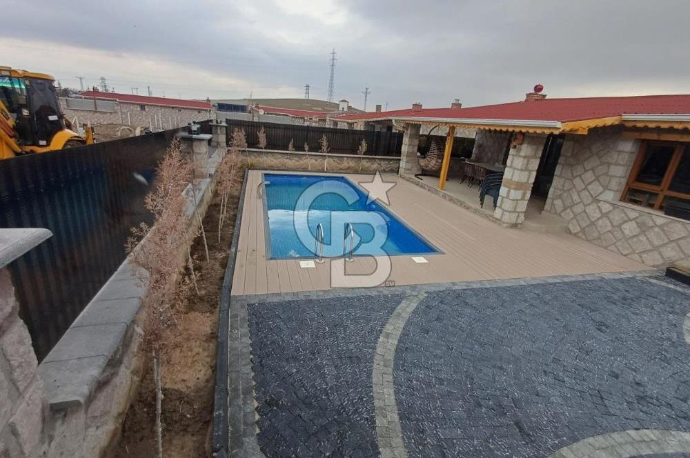 Sincan Temelli'de Site İçinde Satılık 2+1 Havuzlu Taş Villa