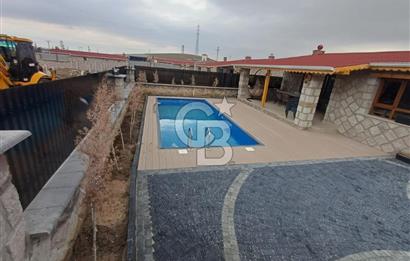 Sincan Temelli'de Site İçinde Satılık 2+1 Havuzlu Taş Villa