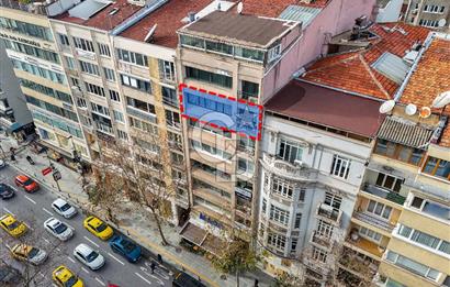 Nişantaşı Valikonağı Cad Üzerinde 275m2, 5+1 Konut / İşyerine Uygun Daire