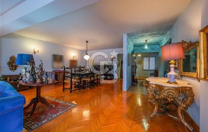 Nişantaşı Valikonağı Cad Üzerinde 275m2, 5+1 Konut / İşyerine Uygun Daire