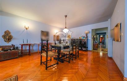 Nişantaşı Valikonağı Cad Üzerinde 275m2, 5+1 Konut / İşyerine Uygun Daire