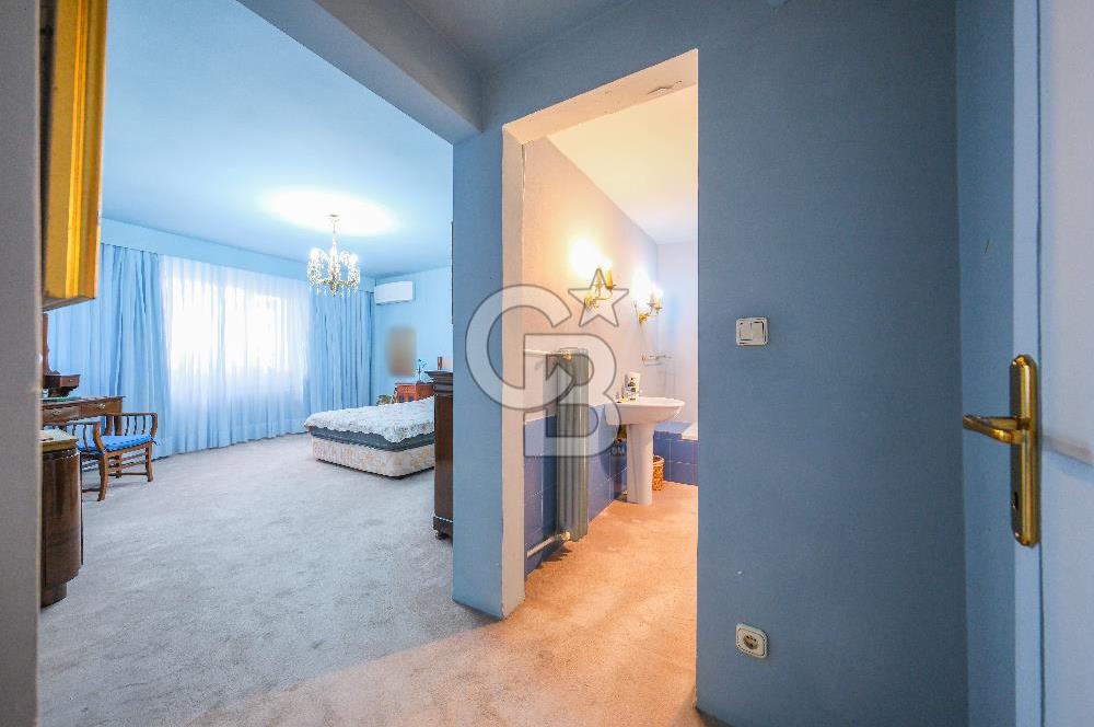 Nişantaşı Valikonağı Cad Üzerinde 275m2, 5+1 Konut / İşyerine Uygun Daire