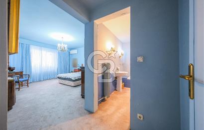 Nişantaşı Valikonağı Cad Üzerinde 275m2, 5+1 Konut / İşyerine Uygun Daire