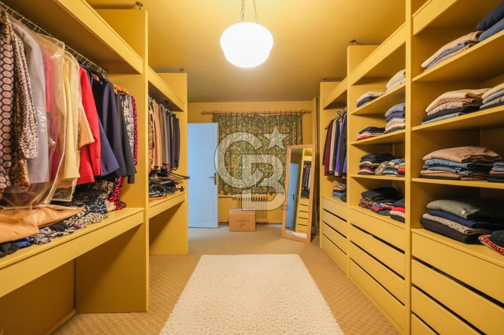 Nişantaşı Valikonağı Cad Üzerinde 275m2, 5+1 Konut / İşyerine Uygun Daire