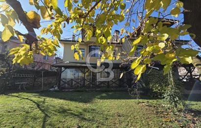 KARTEPE MAŞUKİYE SİTEİÇİ GÖL MANZARALI KİRALIK 5+1 BAHÇELİ VİLLA