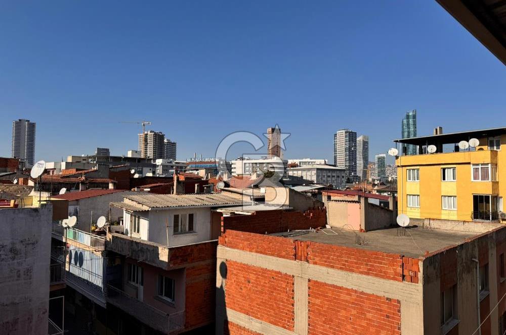 Bornova Stadyum Metro Yakını Komple Satılık Bina