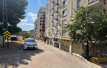 Site İçerisinde, Eşyalı   İçerisinde Kiracı Yok  1+0  Havuz, Kapalı Oto Park  Ana Cadde, Toplu Ulaşım  Bulunduğu Semtte Kurumsal Firmalar Mevcut  Geniş ve Kullanışlı  Asansör  Güvenlikli