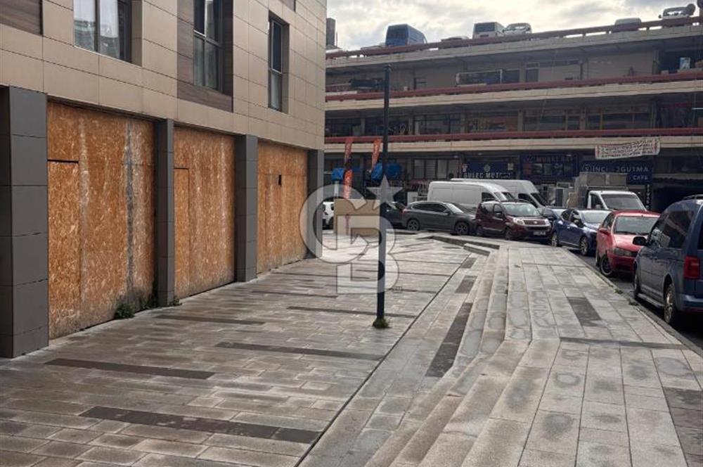 Suryapı Topkapıda Koç Üniversite Hastanesi Cepheli Dükkan