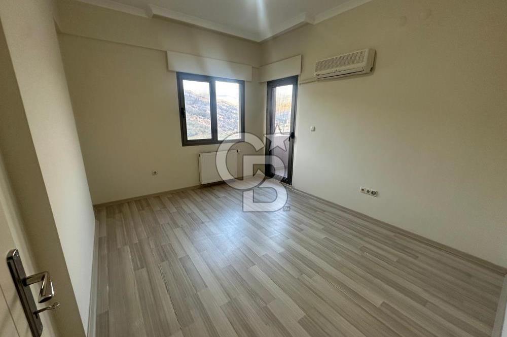 Mustafa Kemal Mahallesinde Panoramik Manzaralı 4+1 Dubleks Daire