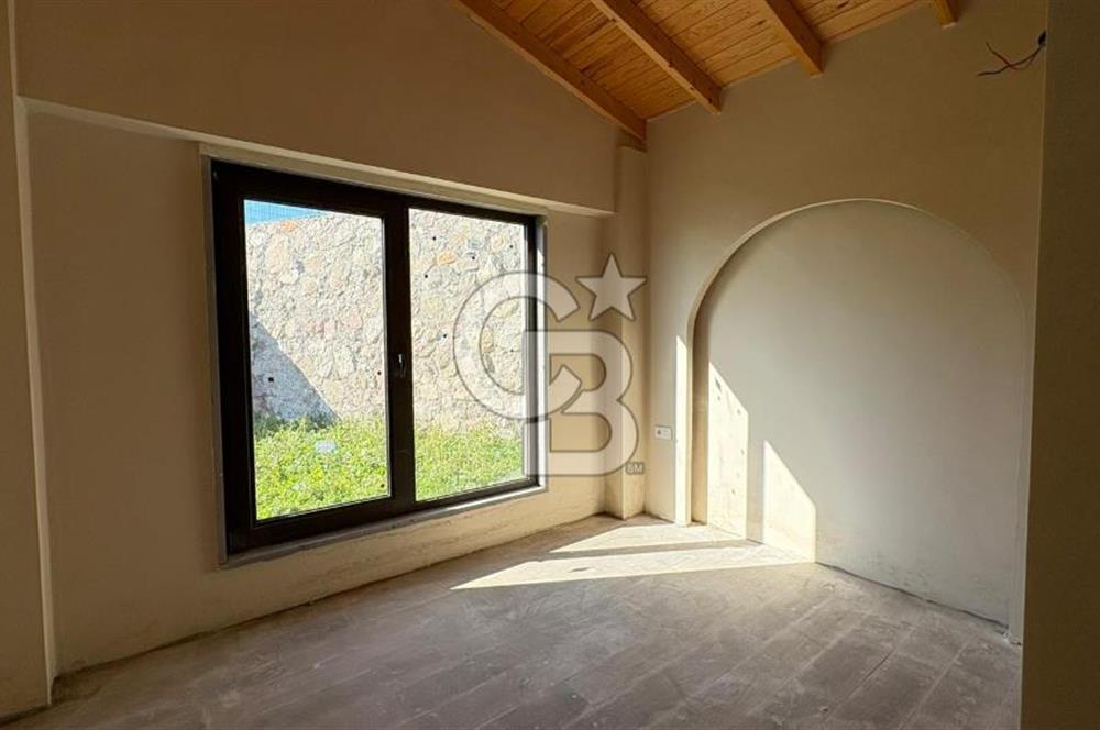 ÇANAKKALE AYVACIK BALABANLIDA MÜSTAKİL 3+1 VİLLA