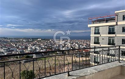 YALOVA ÇİFTLİKKÖY MUHTEŞEM DENİZ MANZARALI 142 M2 LÜKS DAİRE..