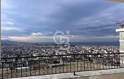 YALOVA ÇİFTLİKKÖY MUHTEŞEM DENİZ MANZARALI 142 M2 LÜKS DAİRE..