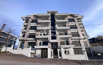 YALOVA ÇİFTLİKKÖY MUHTEŞEM DENİZ MANZARALI 142 M2 LÜKS DAİRE..