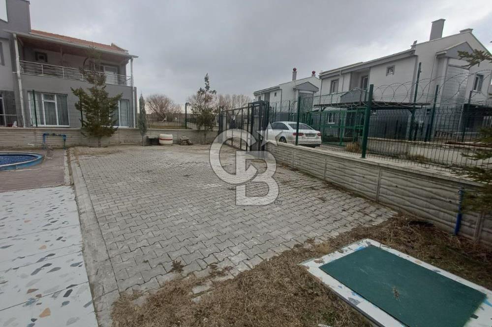 Ihlamurkent'te Site İçinde Lüks Yapılı Satılık 5+1 Villa