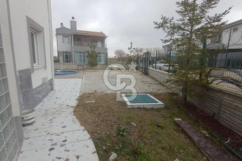 Ihlamurkent'te Site İçinde Lüks Yapılı Satılık 5+1 Villa