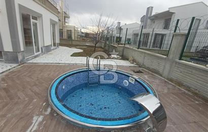 Ihlamurkent'te Site İçinde Lüks Yapılı Satılık 5+1 Villa
