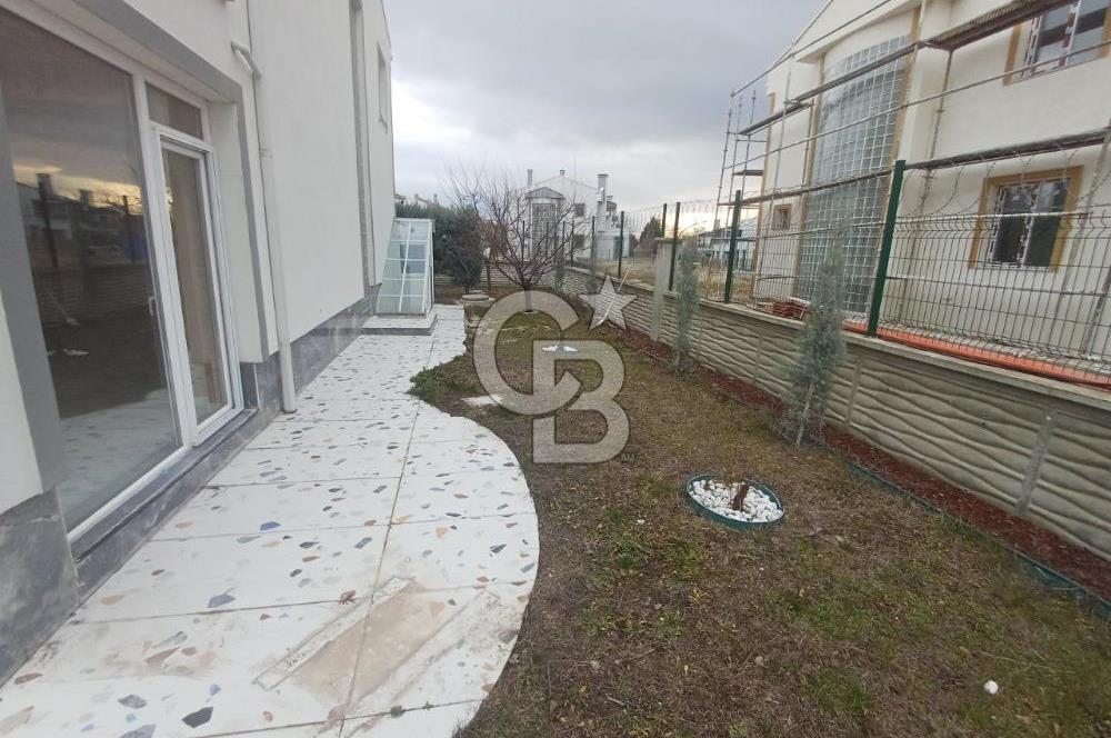 Ihlamurkent'te Site İçinde Lüks Yapılı Satılık 5+1 Villa