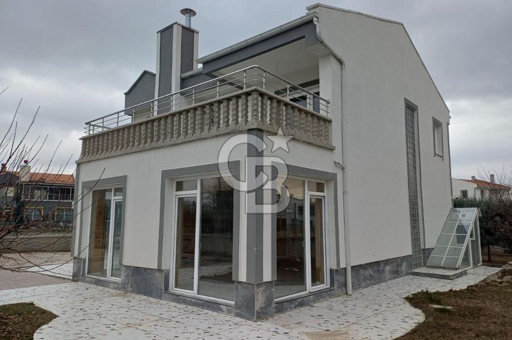 Ihlamurkent'te Site İçinde Lüks Yapılı Satılık 5+1 Villa