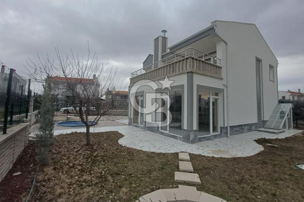 Ihlamurkent'te Site İçinde Lüks Yapılı Satılık 5+1 Villa