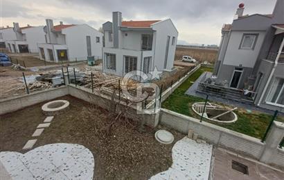 Ihlamurkent'te Site İçinde Lüks Yapılı Satılık 5+1 Villa