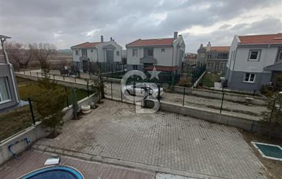 Ihlamurkent'te Site İçinde Lüks Yapılı Satılık 5+1 Villa