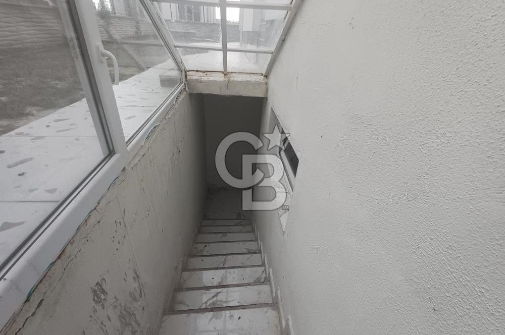 Ihlamurkent'te Site İçinde Lüks Yapılı Satılık 5+1 Villa