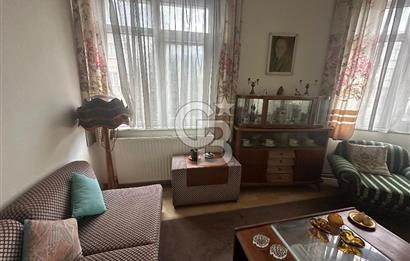 Sultanahmet Küçük Ayasofya Caddesinde 1+1 Satılık Köşe Daire 