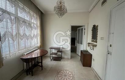 Sultanahmet Küçük Ayasofya Caddesinde 1+1 Satılık Köşe Daire 