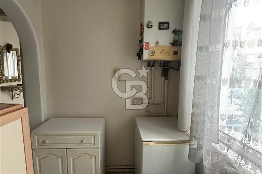 Sultanahmet Küçük Ayasofya Caddesinde 1+1 Satılık Köşe Daire 