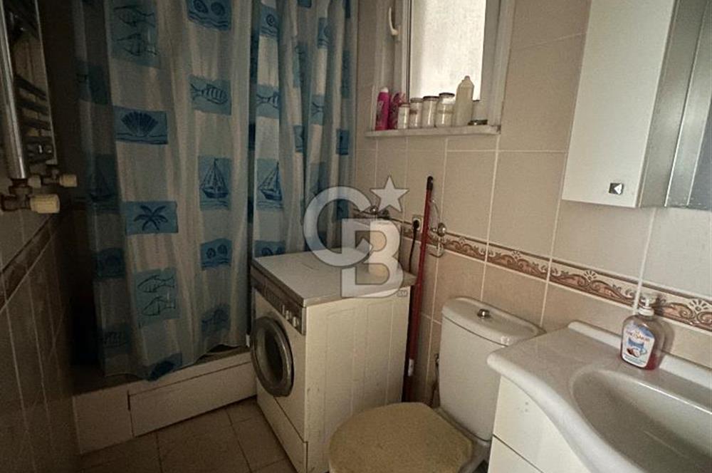 Sultanahmet Küçük Ayasofya Caddesinde 1+1 Satılık Köşe Daire 