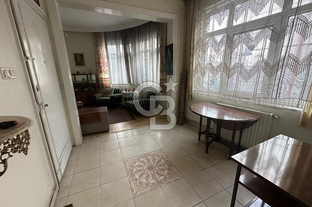 Sultanahmet Küçük Ayasofya Caddesinde 1+1 Satılık Köşe Daire 