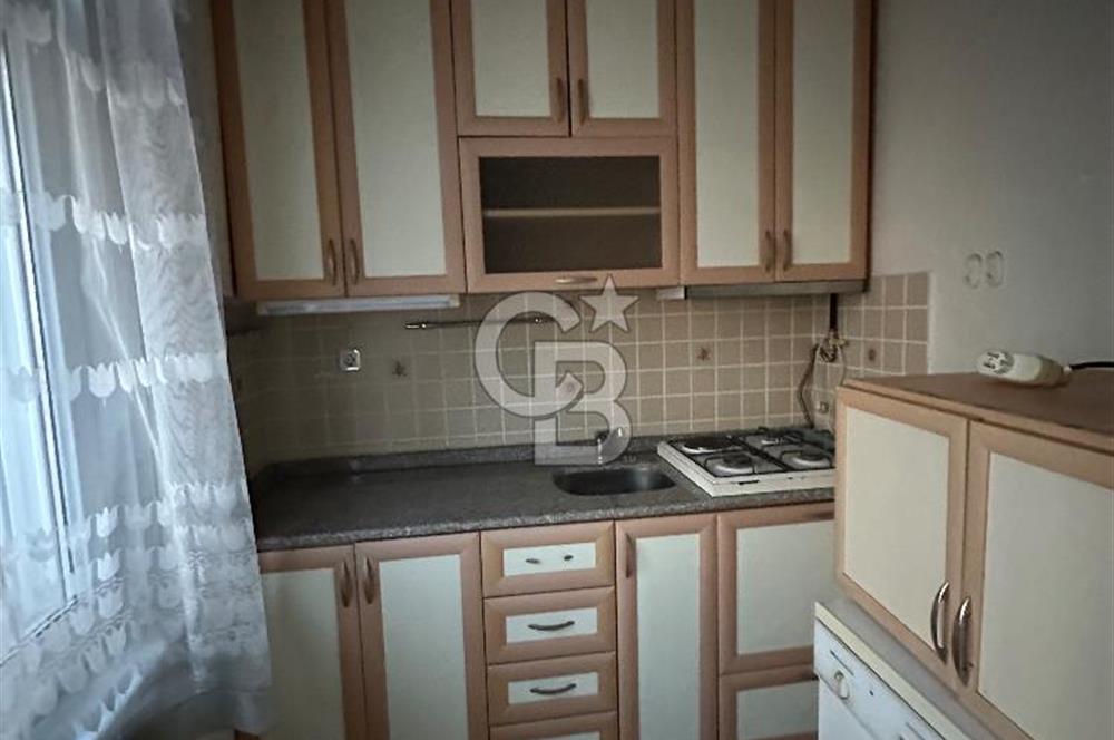 Sultanahmet Küçük Ayasofya Caddesinde 1+1 Satılık Köşe Daire 