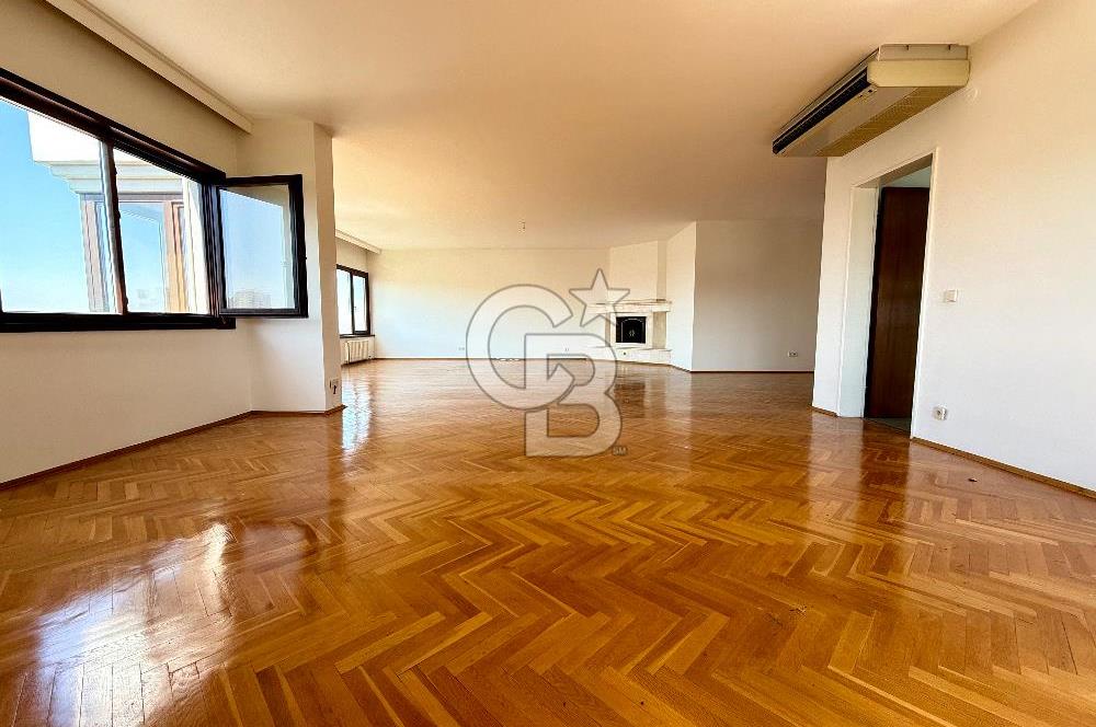 Çankaya'da Portakal Çiçeği Parkı Manzaralı Kiralık 5+1 Daire
