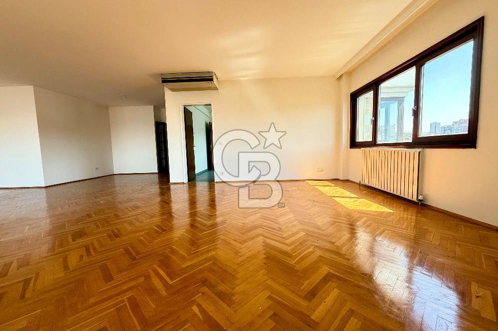 Çankaya'da Portakal Çiçeği Parkı Manzaralı Kiralık 5+1 Daire