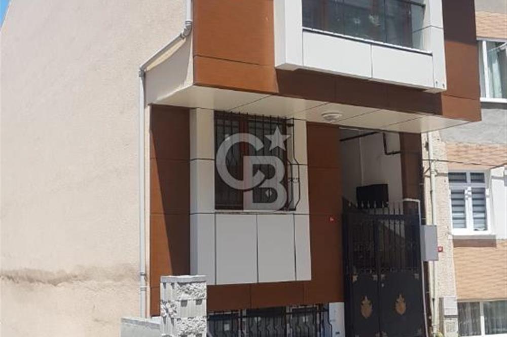 Üsküdar da Boğaz Manzaralı 3 Ayrı Tapulu Satılık Komple Bina 