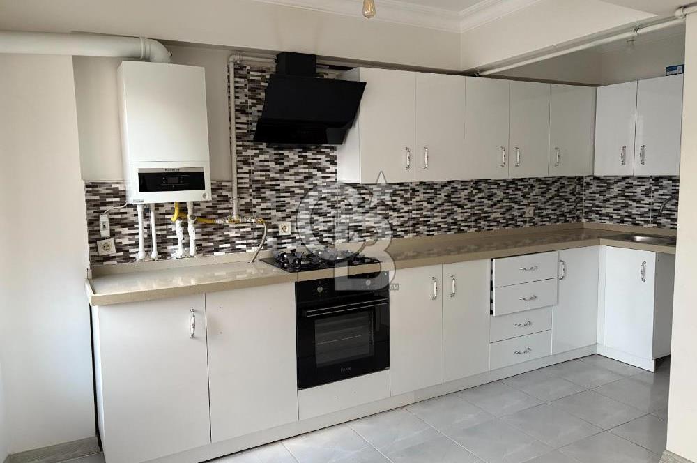 Üsküdar da Boğaz Manzaralı 3 Ayrı Tapulu Satılık Komple Bina 