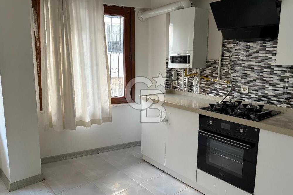 Üsküdar da Boğaz Manzaralı 3 Ayrı Tapulu Satılık Komple Bina 