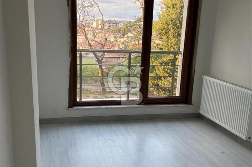 Üsküdar da Boğaz Manzaralı 3 Ayrı Tapulu Satılık Komple Bina 