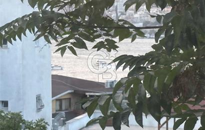 Üsküdar da Boğaz Manzaralı 3 Ayrı Tapulu Satılık Komple Bina 