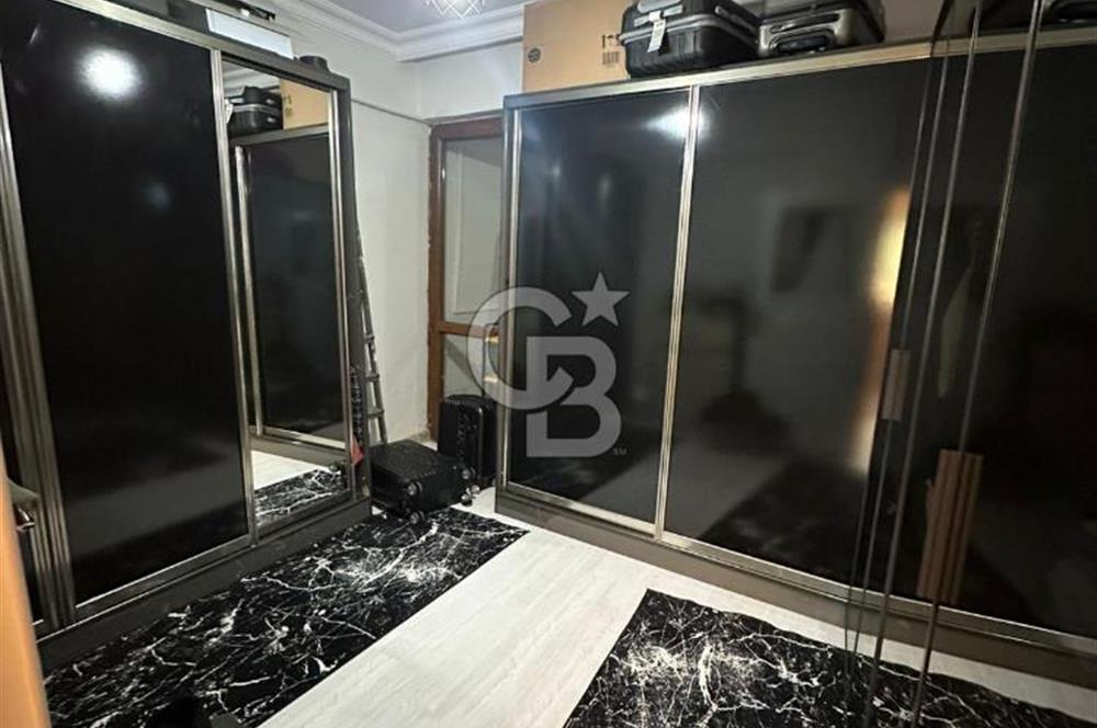 Üsküdar da Boğaz Manzaralı 3 Ayrı Tapulu Satılık Komple Bina 