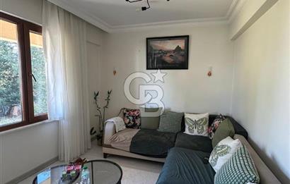 Üsküdar da Boğaz Manzaralı 3 Ayrı Tapulu Satılık Komple Bina 