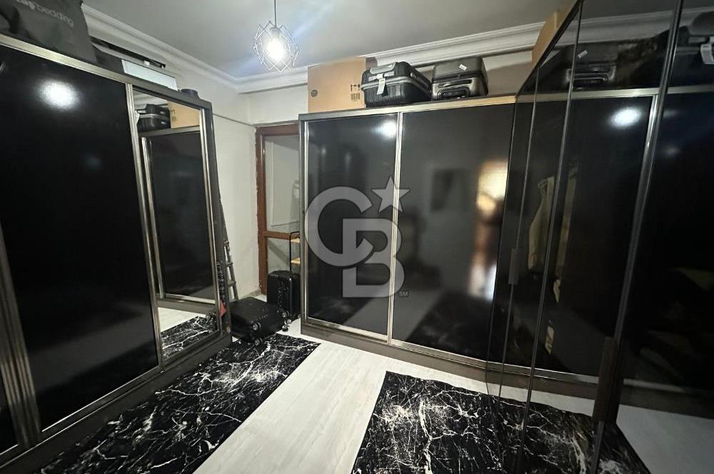 Üsküdar da Boğaz Manzaralı 3 Ayrı Tapulu Satılık Komple Bina 