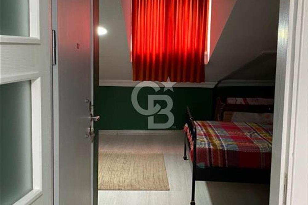 Üsküdar da Boğaz Manzaralı 3 Ayrı Tapulu Satılık Komple Bina 