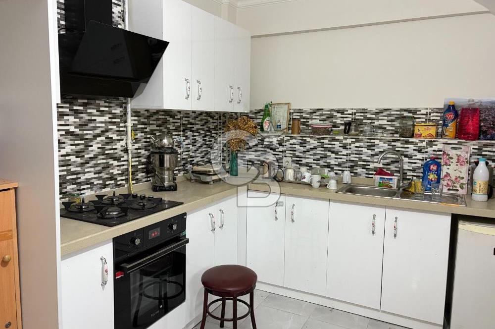 Üsküdar da Boğaz Manzaralı Kat Mülkiyetli Komple Satılık Bina